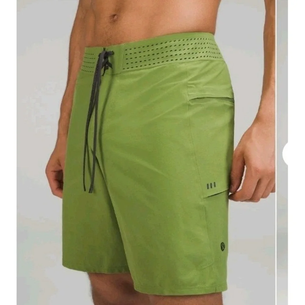 Lululemon Current State Board Shorts Mens 34 Green Foliage Trunks 9 in LM7AYXS